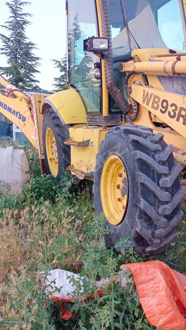 2000 model tam revizyonlu WB 93 KOMATSU