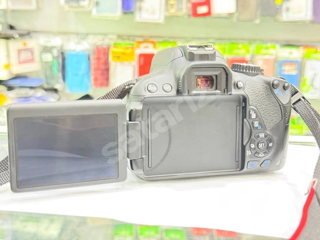 Canon EOS 650D 18-55mm Lens