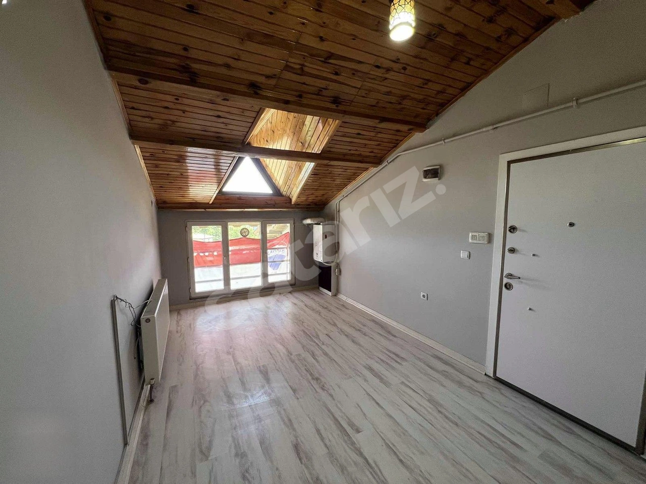 HARİKA LOKASYONDA SATILIK 2 ADET 1+1 DAİRE (AÇIKLAMAYI OKUYUNUZ)