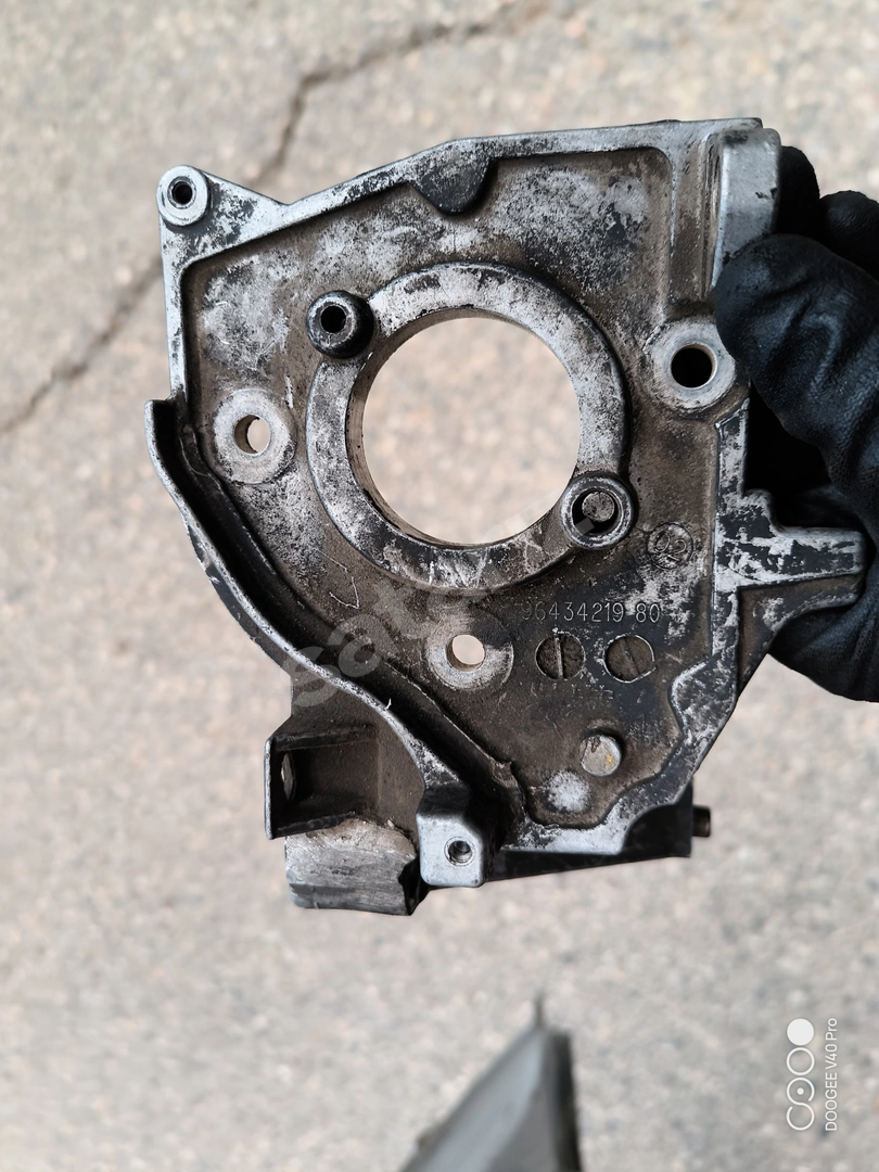 9643421980 PEUGEOT CİTROEN C3 1.4 DİZEL YAKIT POMPASI BRAKETİ STK4308