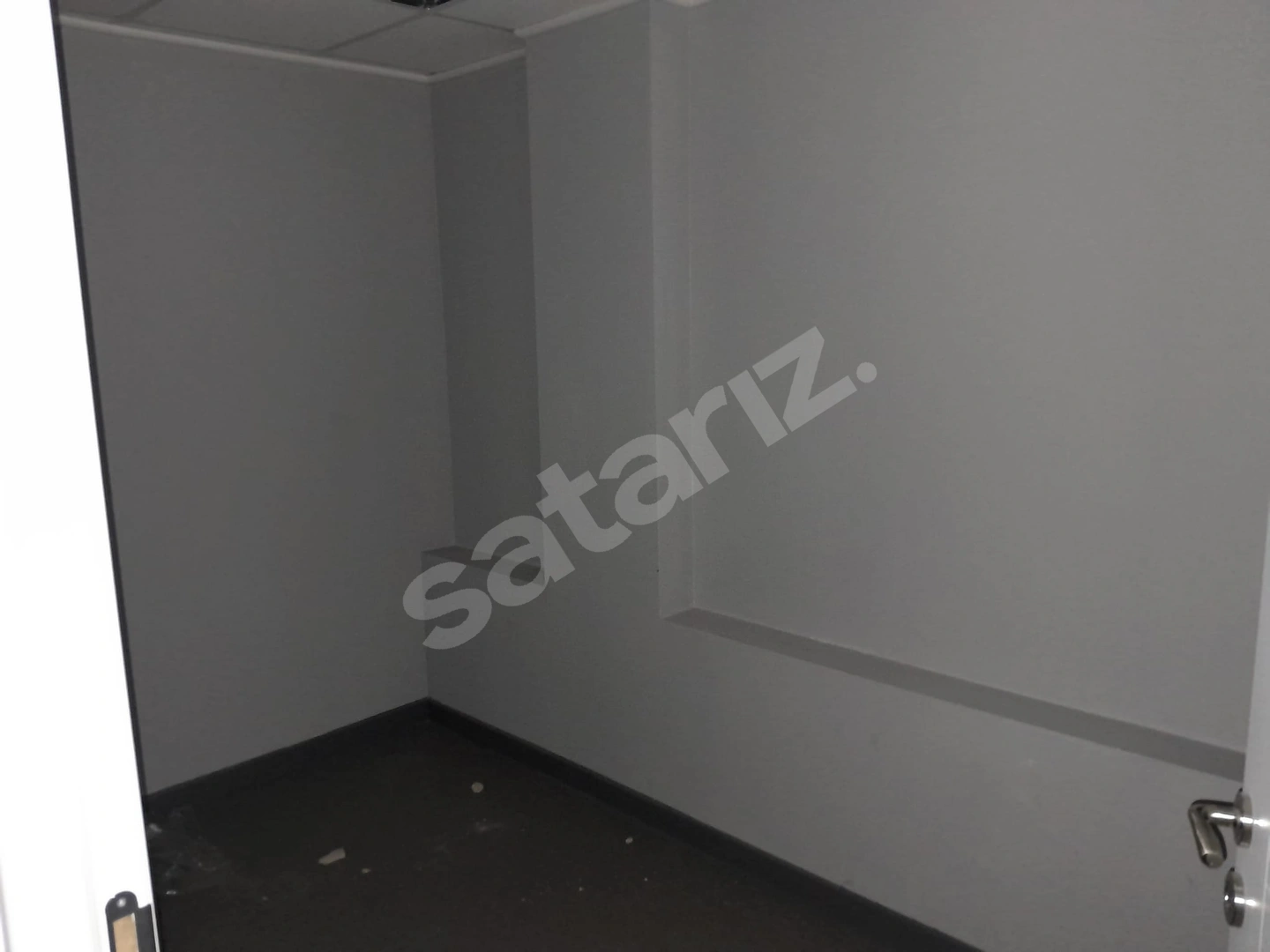 MECİDİYEKÖY TORUNLARIN ARKASINDA,METRONUN KARŞISINDA LÜKS OFİSLER