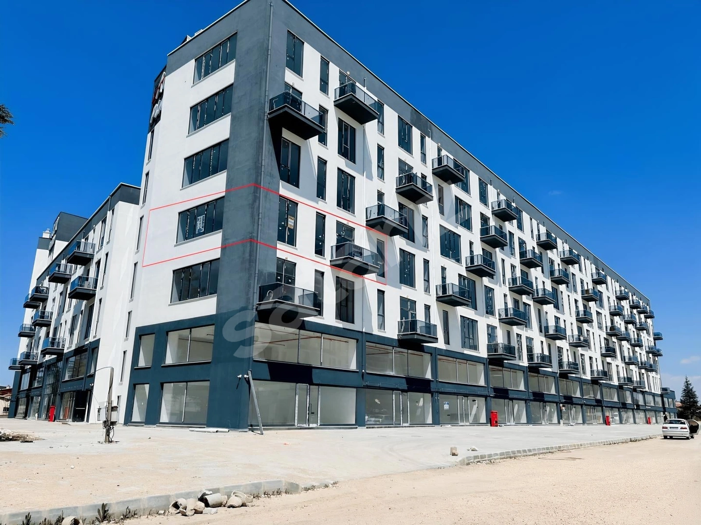 AFM PLAZADA TABELA DEĞERİ YÜKSEK KÖŞE KONUM 120m² KİRALIK OFİS
