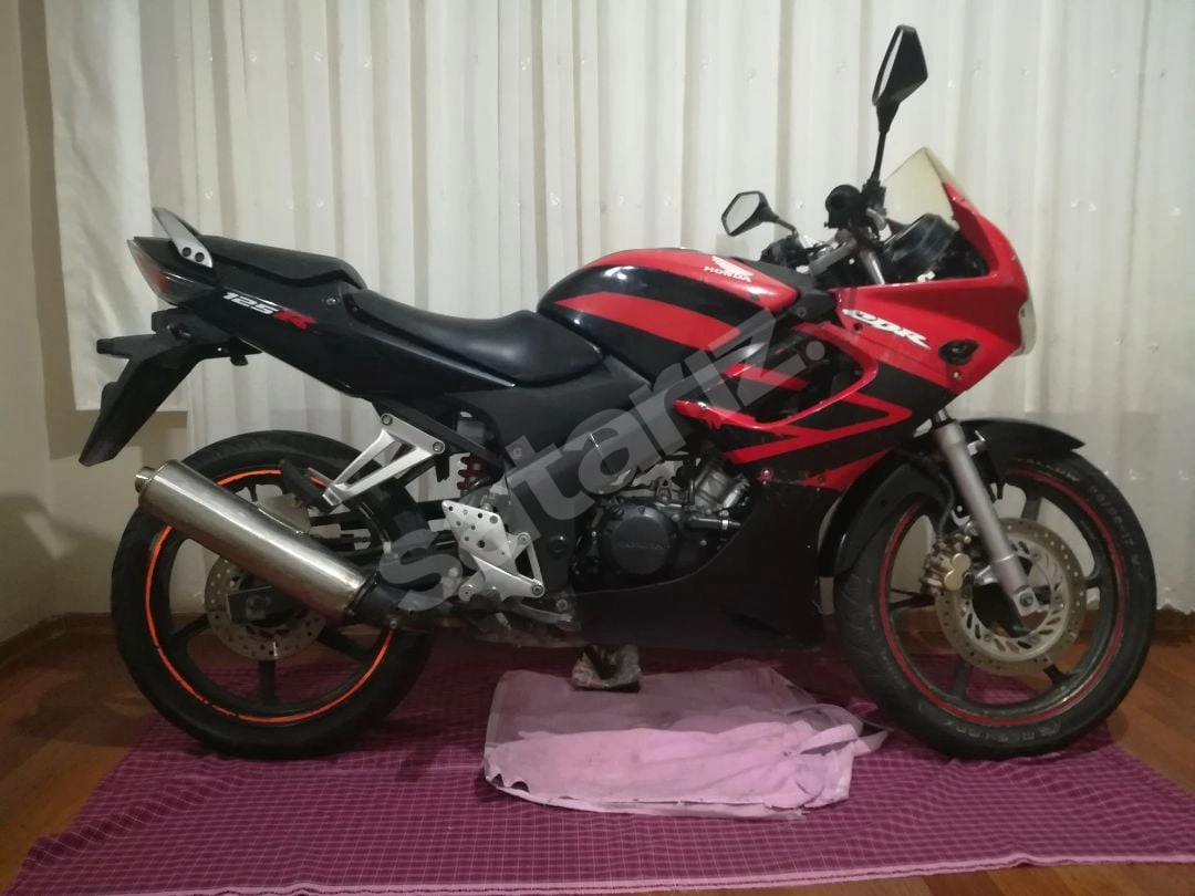 (JC39) Honda Cbr 125 R