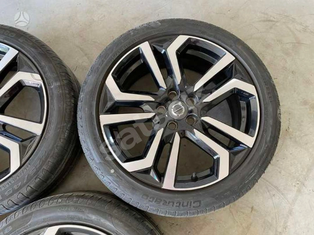 ORİJİNAL VOLVO V40 CROSS COUNTRY (1 ADET JANT LASTİK)
