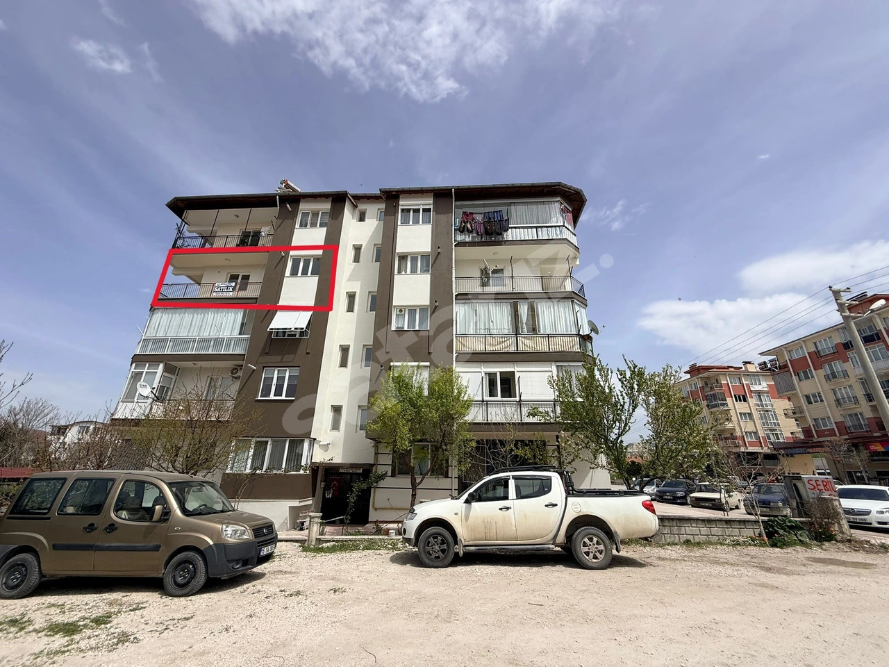 BAĞLAR MAHALLESİNDE SATILI 3+1 DAİRE