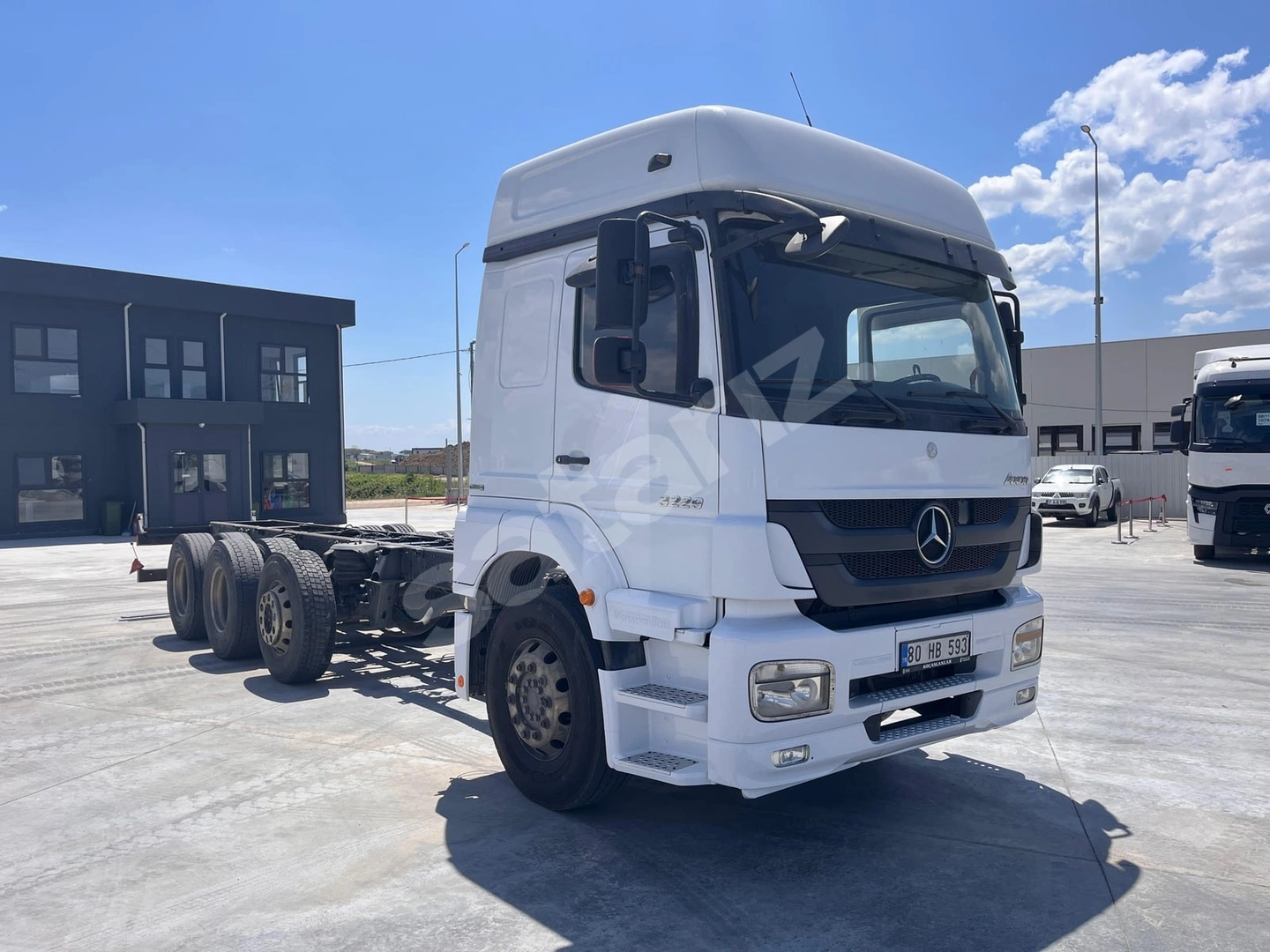 KOÇASLANLAR2 MERCEDES BENZ AXOR 3229 ADR'Lİ 2015 MODEL