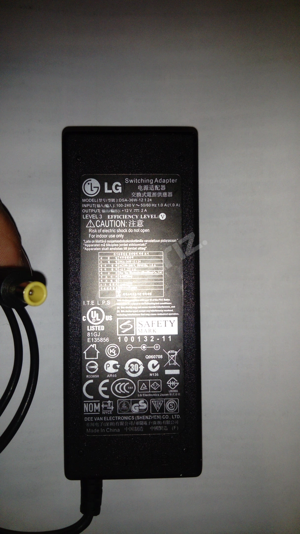 LG 12V 2A tv monitör adaptörü orjinal.. DSA-36W-12