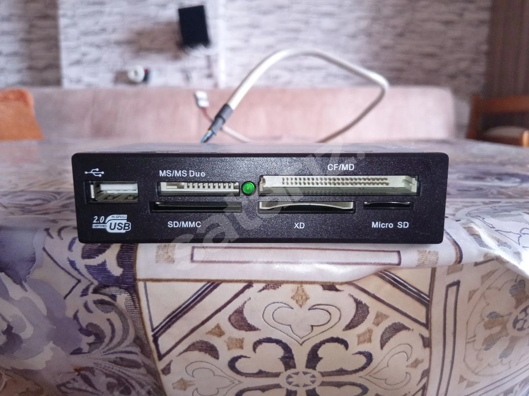 PC Kasa Tipi Bross 3.5'' USB Yuvalı Kart Okuyucu (PH-IRC-BC)
