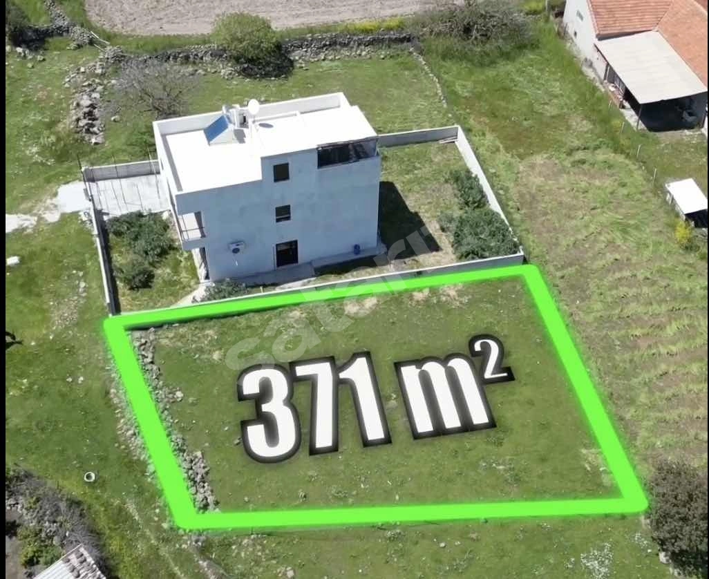 Parlak Yaşam'dan Çamlıcada Satılık Villa Arsası