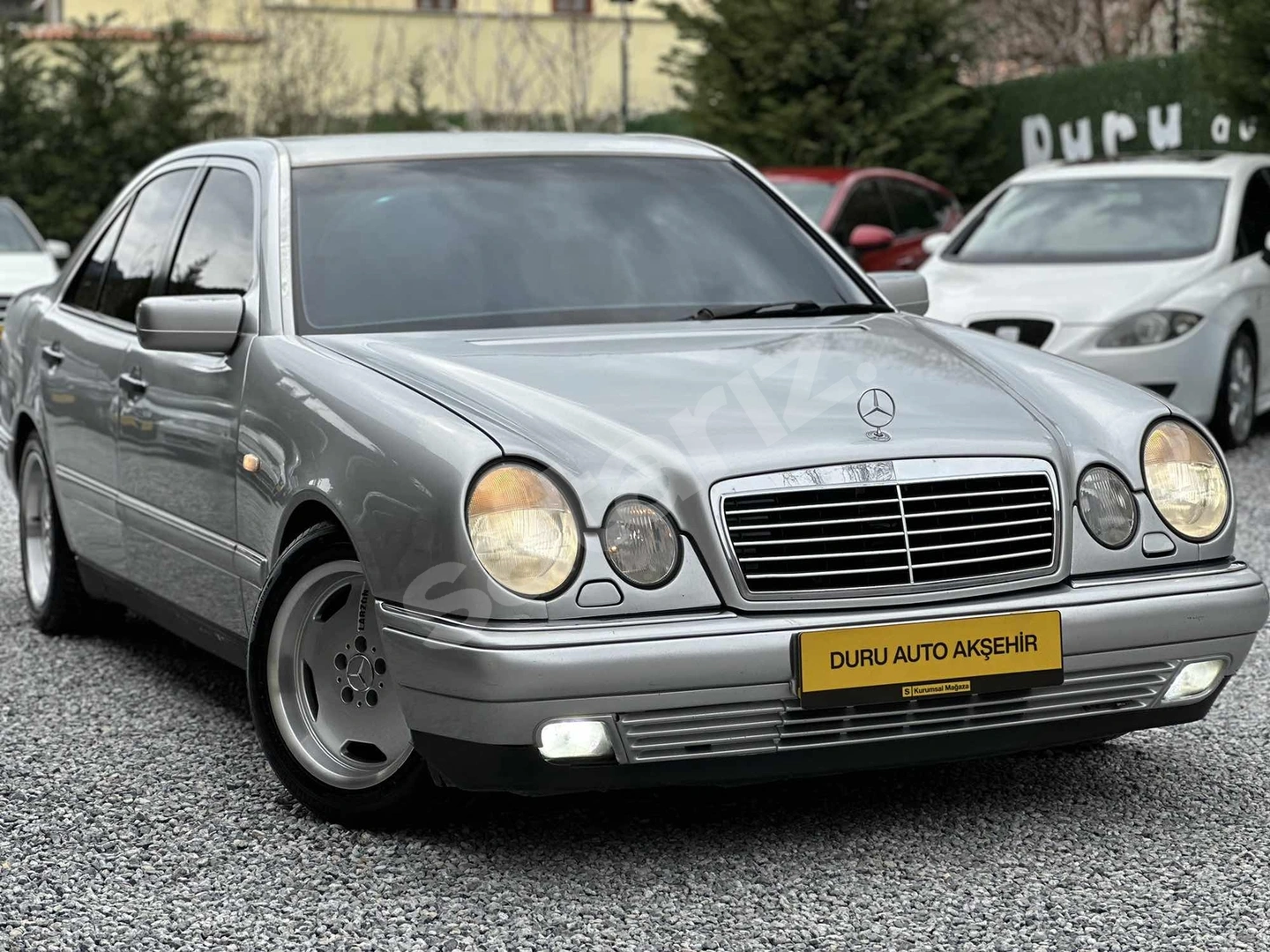 1996 MERCEDES E200 AVANTGARDE DEĞİŞENSİZ TRAMERSİZ 242.000 KM