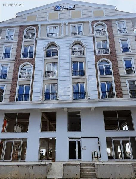 ERENLERİN EN NEZİH BİNASINDA KİRALIK 2+0 EŞYALI DAİRE