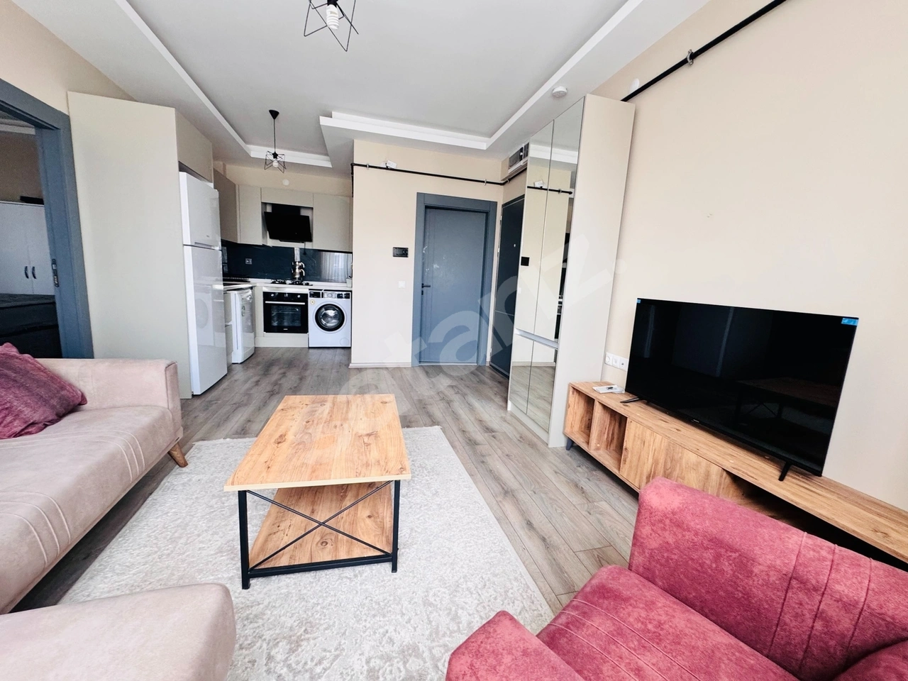 ALAÇATIDAN İNCEK MAHALLESİNDE EŞYALI 1+1 KİRALIK DAİRE