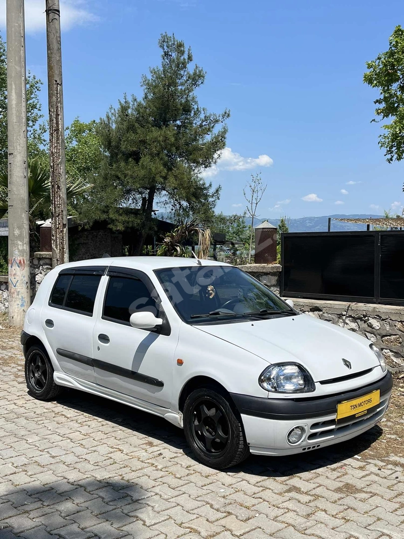 TSN'DEN RENAULT CLİO 2001 MODEL 1.4 BENZİN LPG Lİ TERTEMİZ