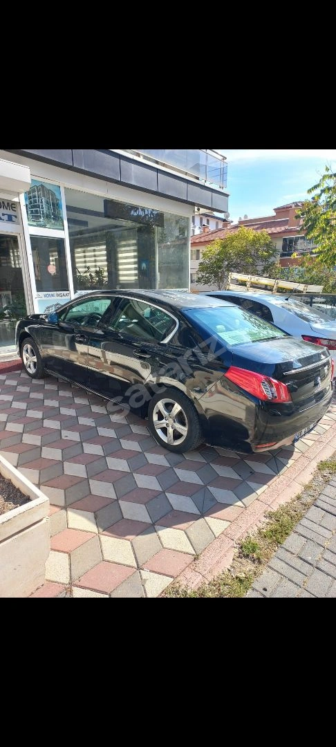 İlk Sahibinden 220 bin Km de deri döşemeli araç