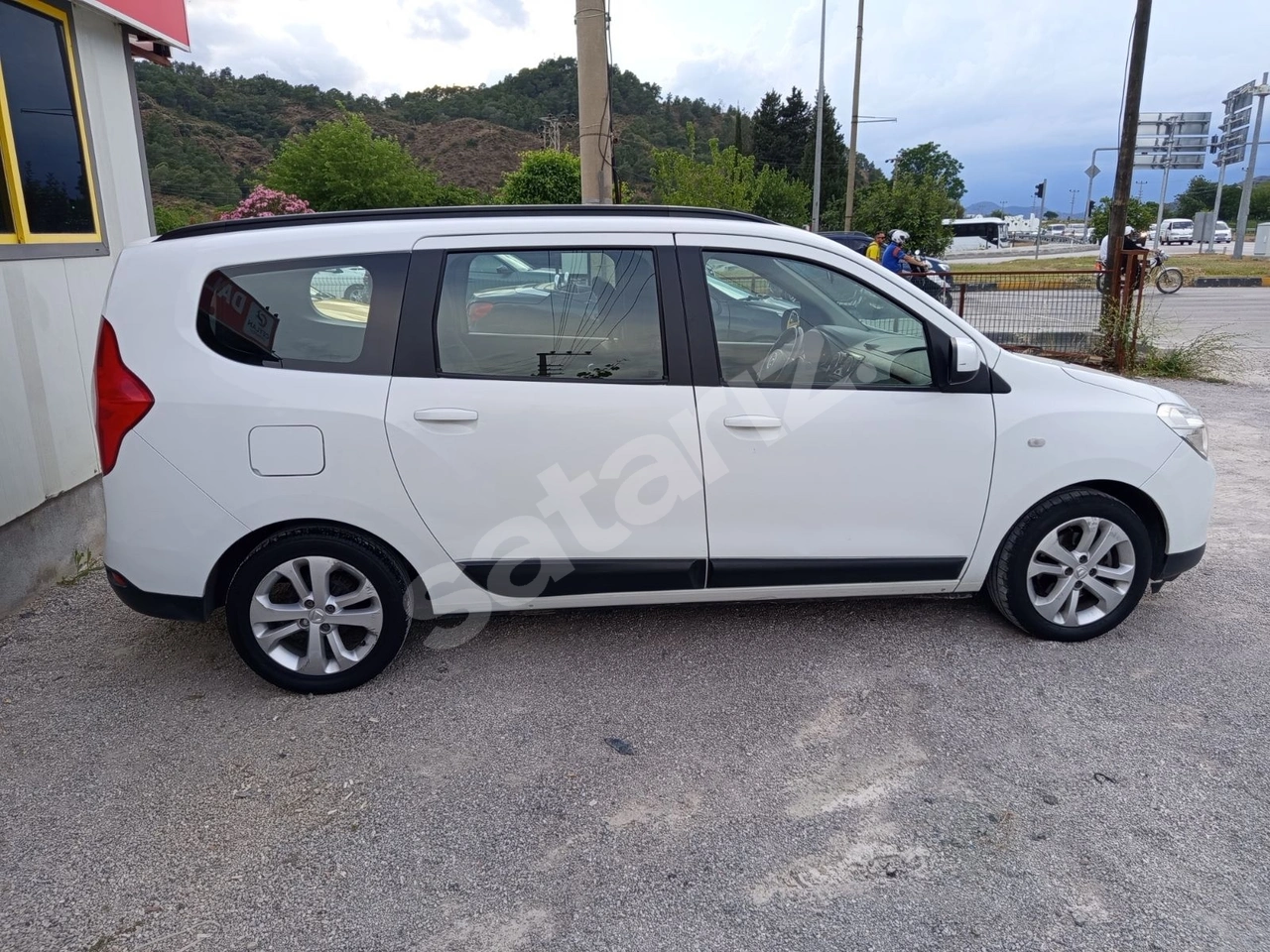 OTOMOBİL RUHSATLI DACIA LODGY TERTEMİZ