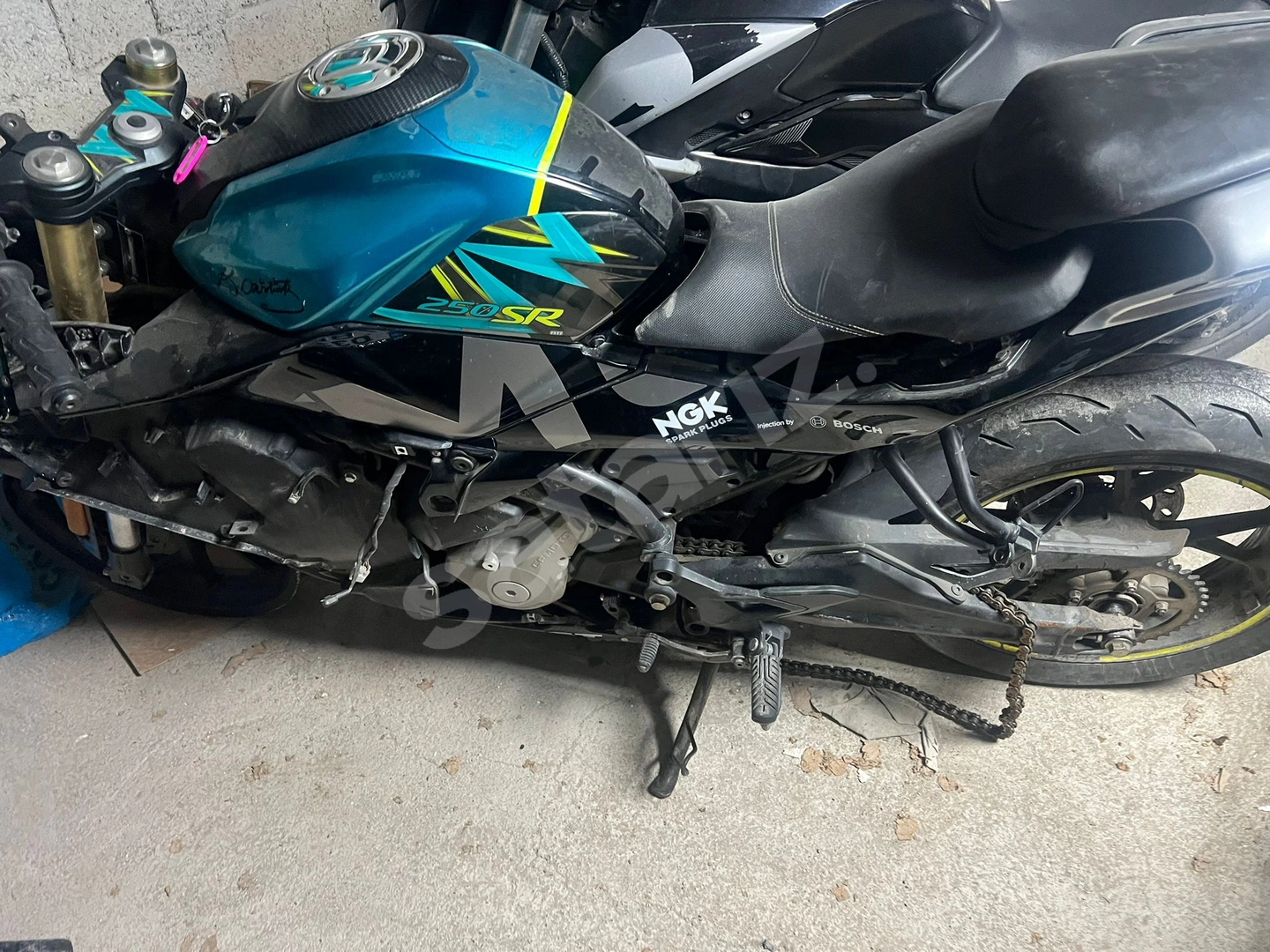 CF MOTO 250 SR GRANAJ ÇATI