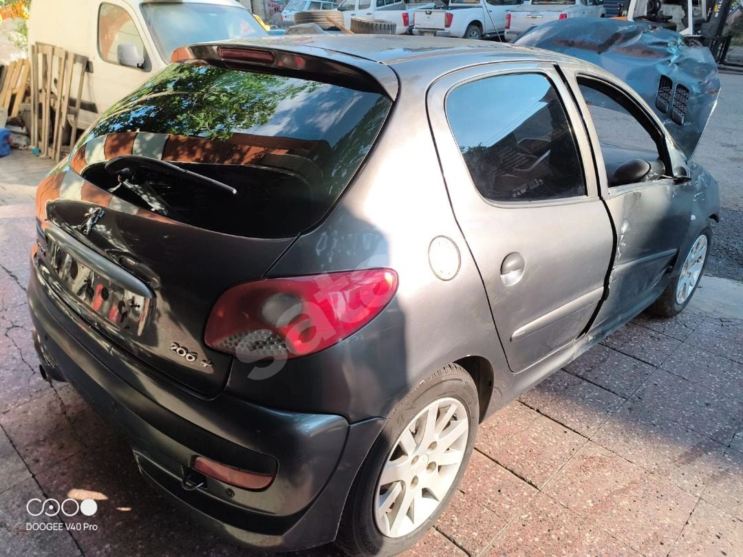 peugeot 206 plus çalışır durumda 293000 km