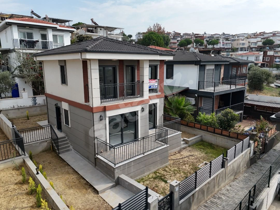 Kuşadası Kadınlar Denizi'nde 3+1 müstakil villa