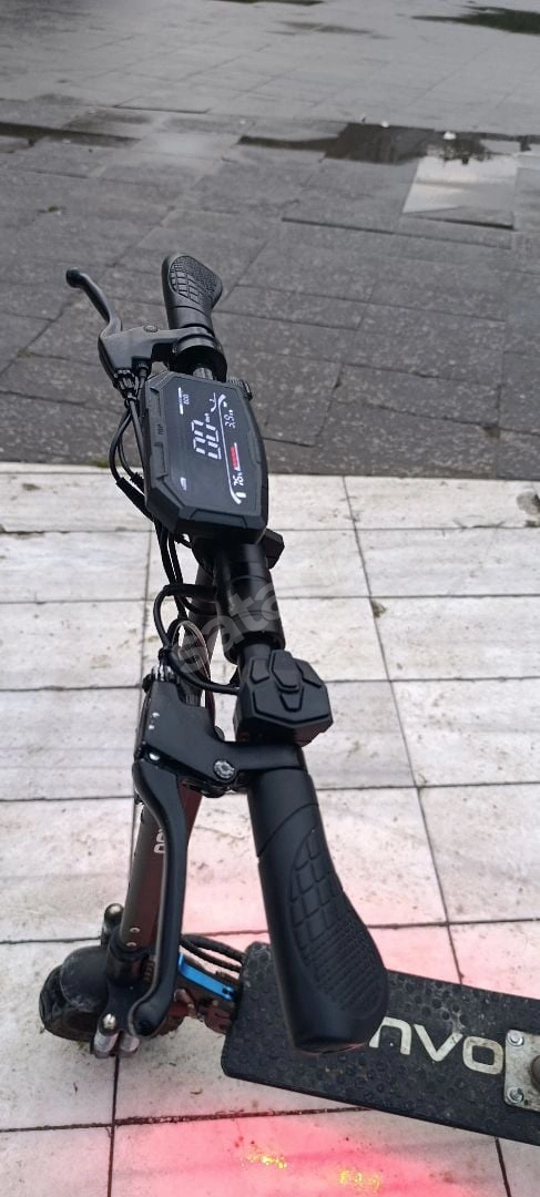 Sorunsuz Sıkıntız Scooter LED Ekranli
