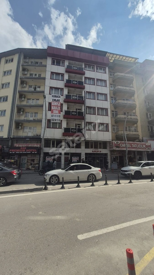 KARACA EMLAK PARK AFYON KARŞISI 5 KATLI KOMPLE KİRALIK BİNA