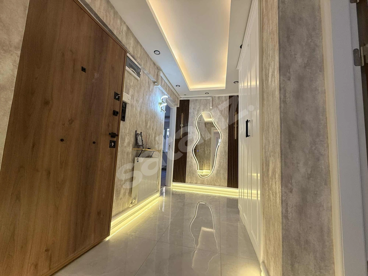 Sanatsal Tasarım İç Plan ile Ara Kat Karanlıksız 3+1 Daire