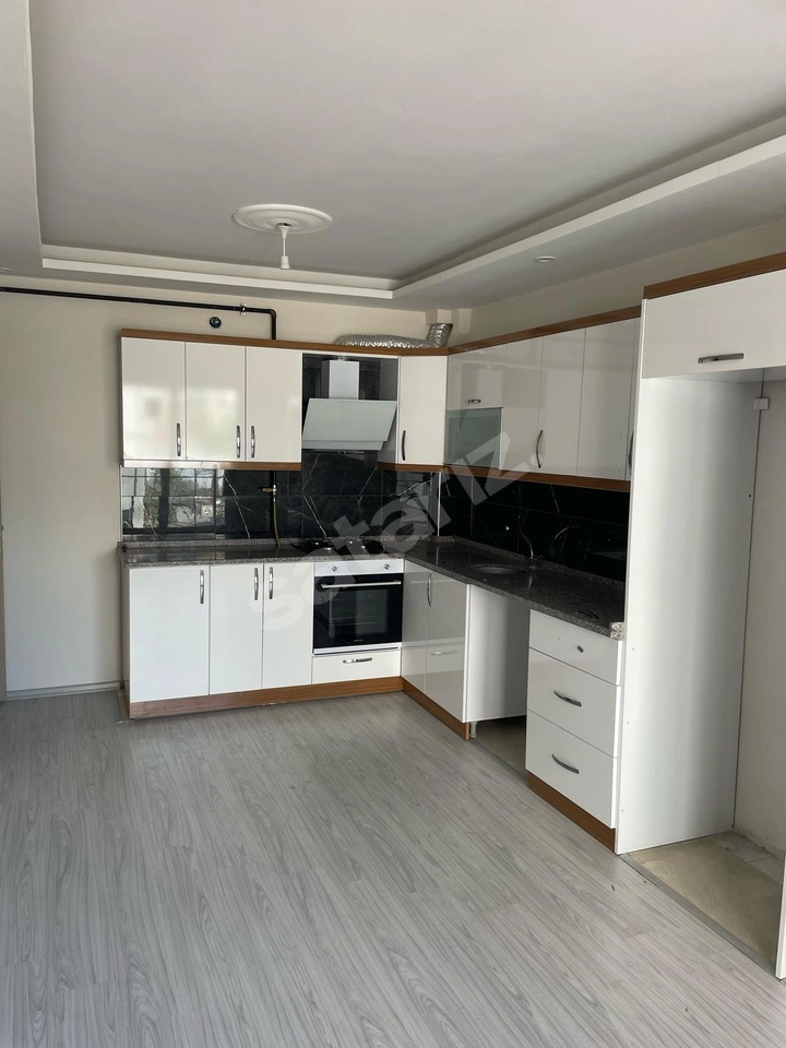 MURADİYE MAHALLESİ SATILIK DAİRE 2+1 80M2 M2 5 KATLININ 2KATI