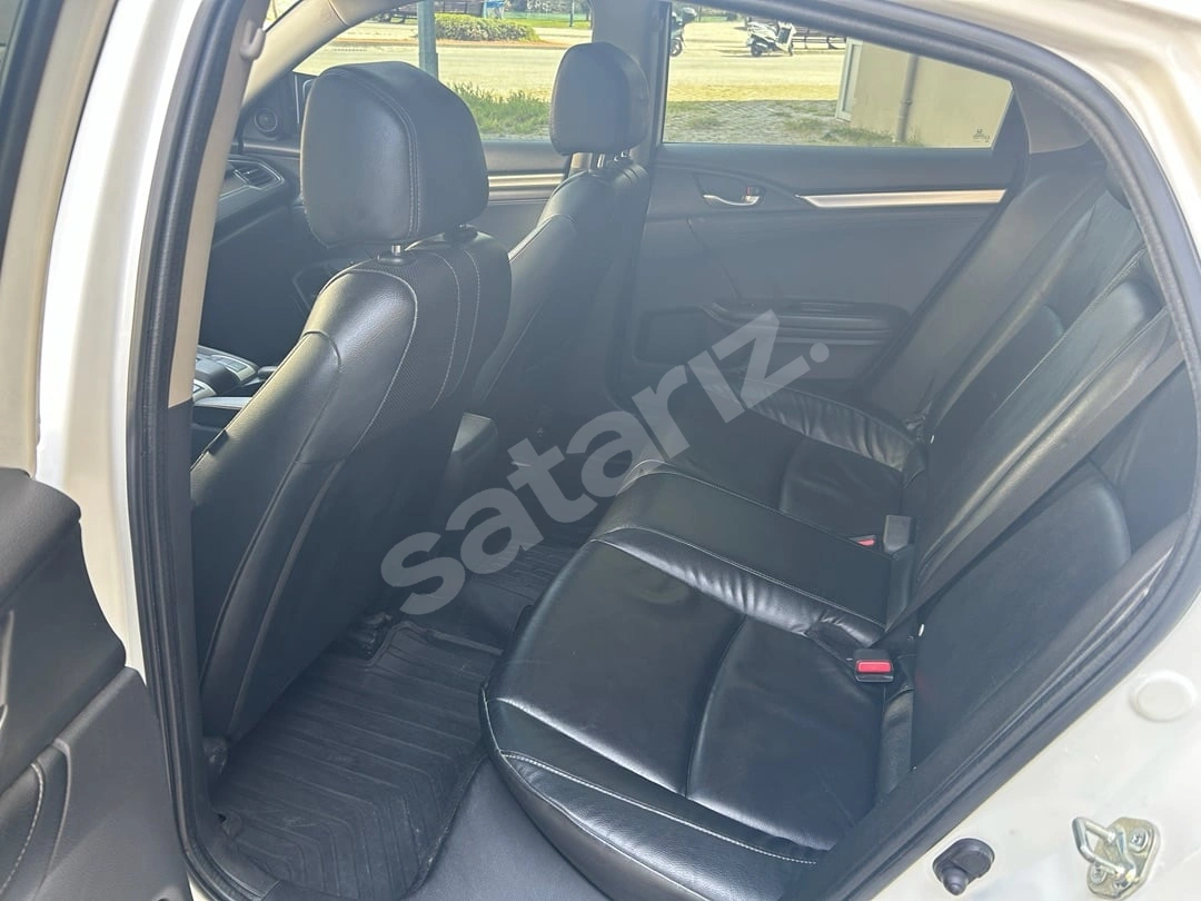 SAHİBİNDEN 2018 MODEL 1.6 DİZEL OTOMATİK HATASIZ BOYASIZ CİVİC
