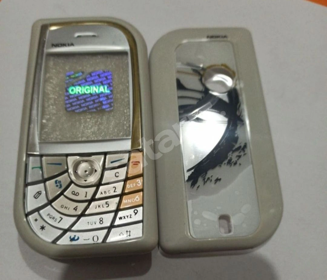 NOKİA 7610 SIFIR KAPAK TUŞ FULL SET 

SIFIR AMBALAJINDA