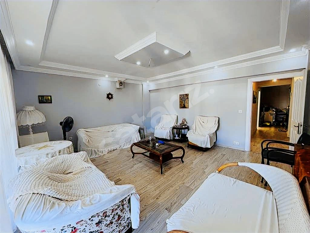 AKBÜKTE EMSALSİZ 2+1 AYRI MUTFAK GENİŞ DAİRE