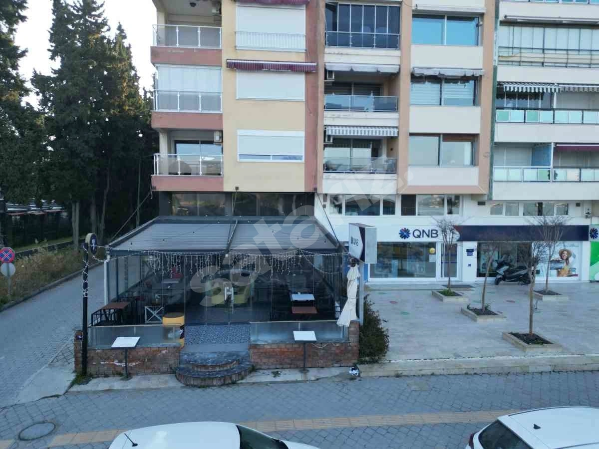 MARINA DA KÖŞE KONUMLU DENIZE SIFIR SATILIK DÜKKAN