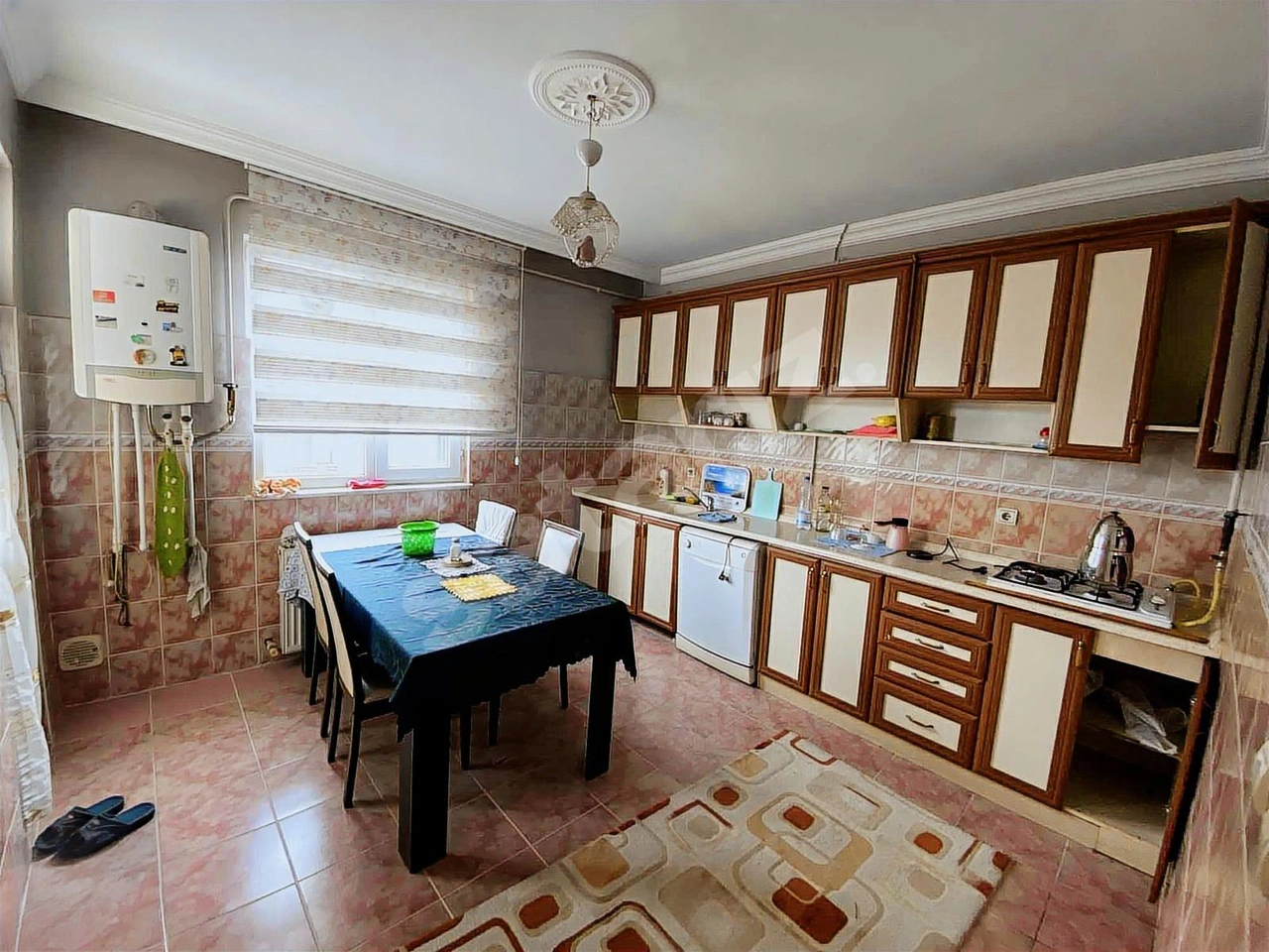 FATİH MAHALLESİNDE İÇİ YAPILI SATILIK 2+1 110 M² DAİRE