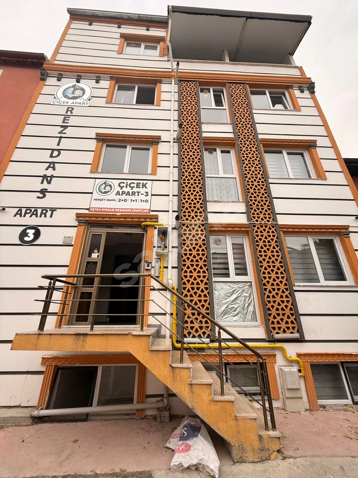 ARSLANBEY EMLAKTAN MERKEZDE HER ŞEY DAHİL 1+0 APART