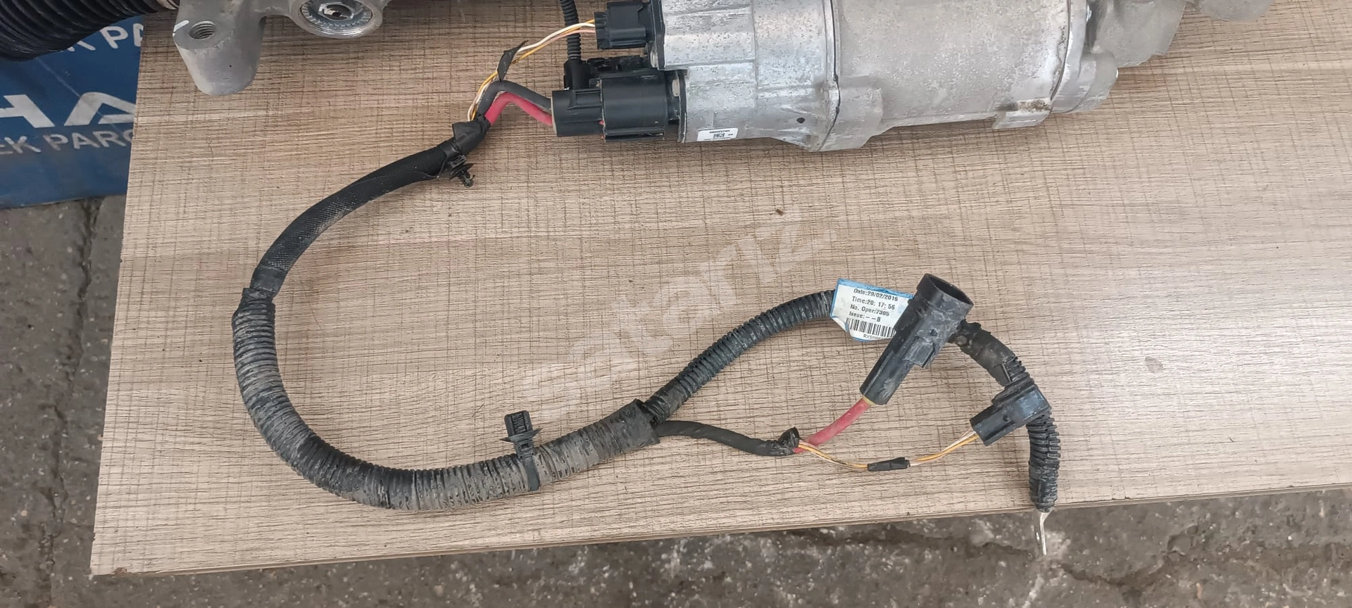 RENAULT TALİSMAN ÇIKMA DİREKSİYON KUTU TESİSATI 240945416R