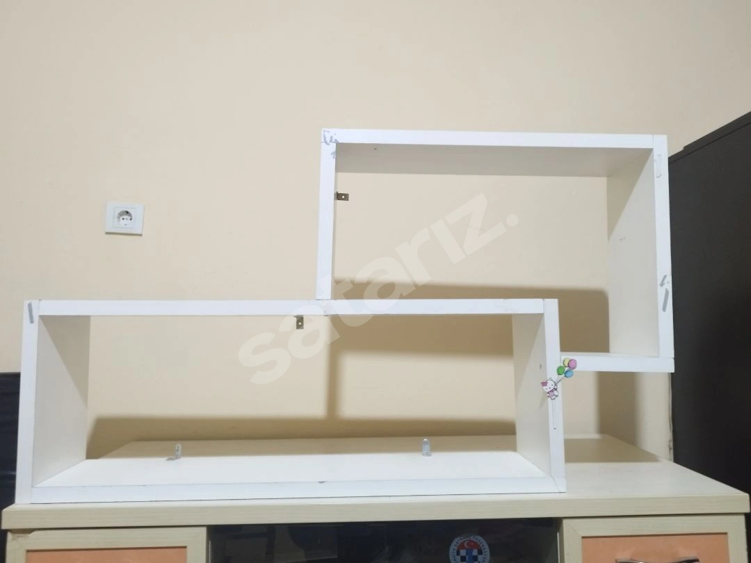 Duvar Tipi Kitaplık