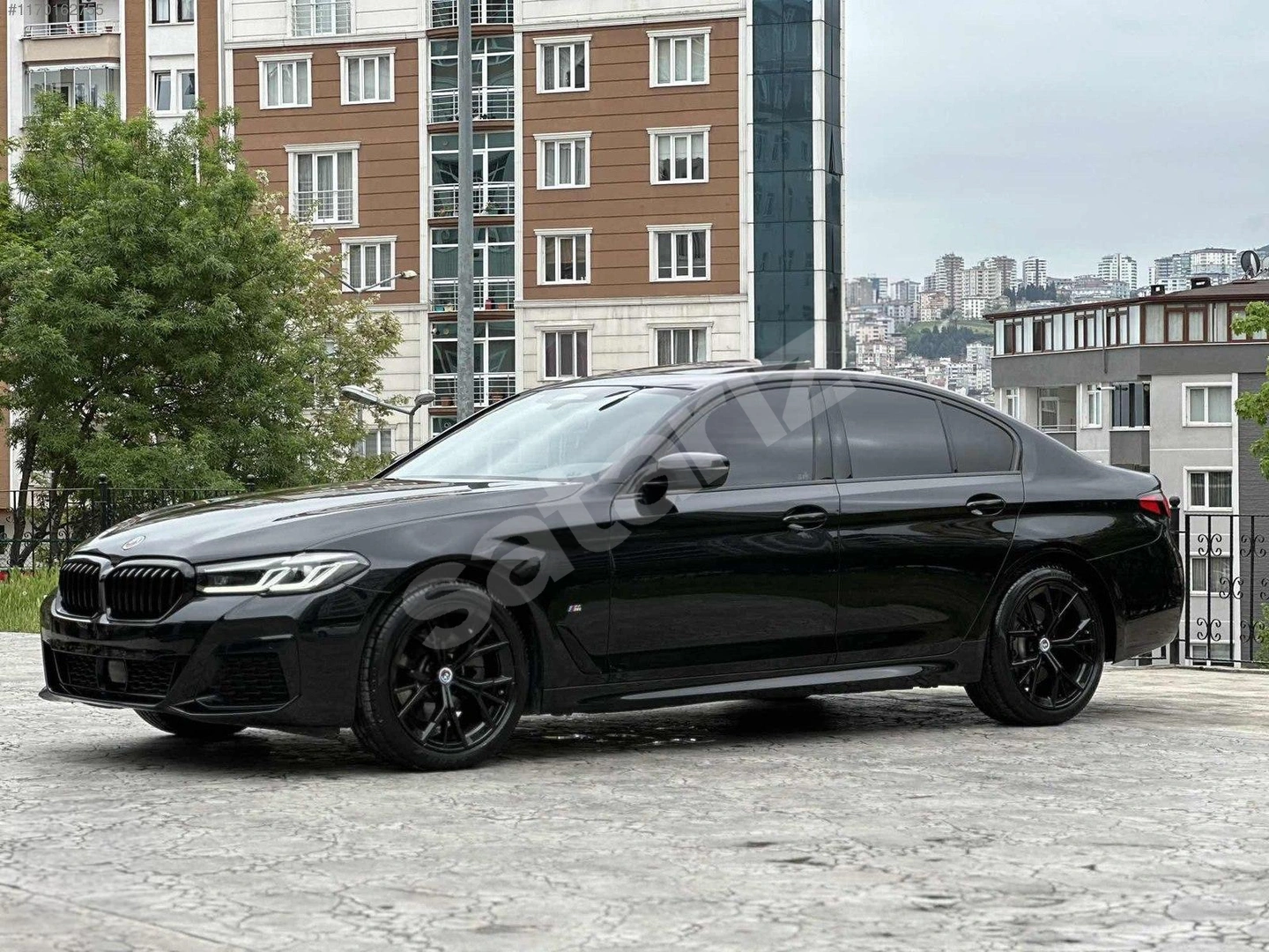 2022-BMW-520i-50th YearMedition-HARMAN-SHADOW-MAKAM-12 TAKSİT