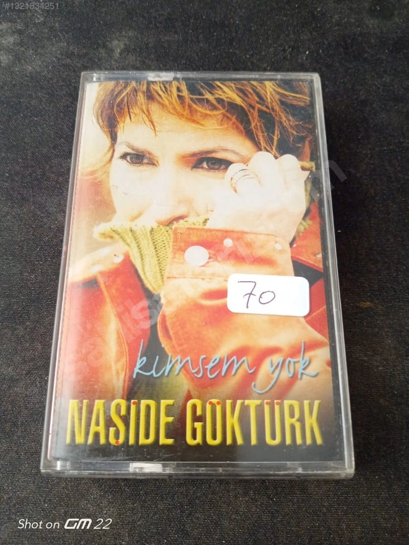 Naşide Göktürk 'Kimsem Yok' Müzik Kaseti