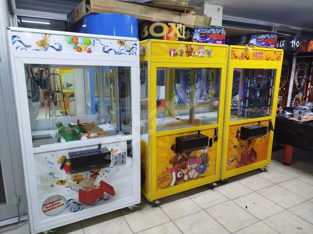 CLAW MACHİNE PELUŞ YAKALAMA MAKİNESİ 0YUNCAK KAPMA OTOMATI
