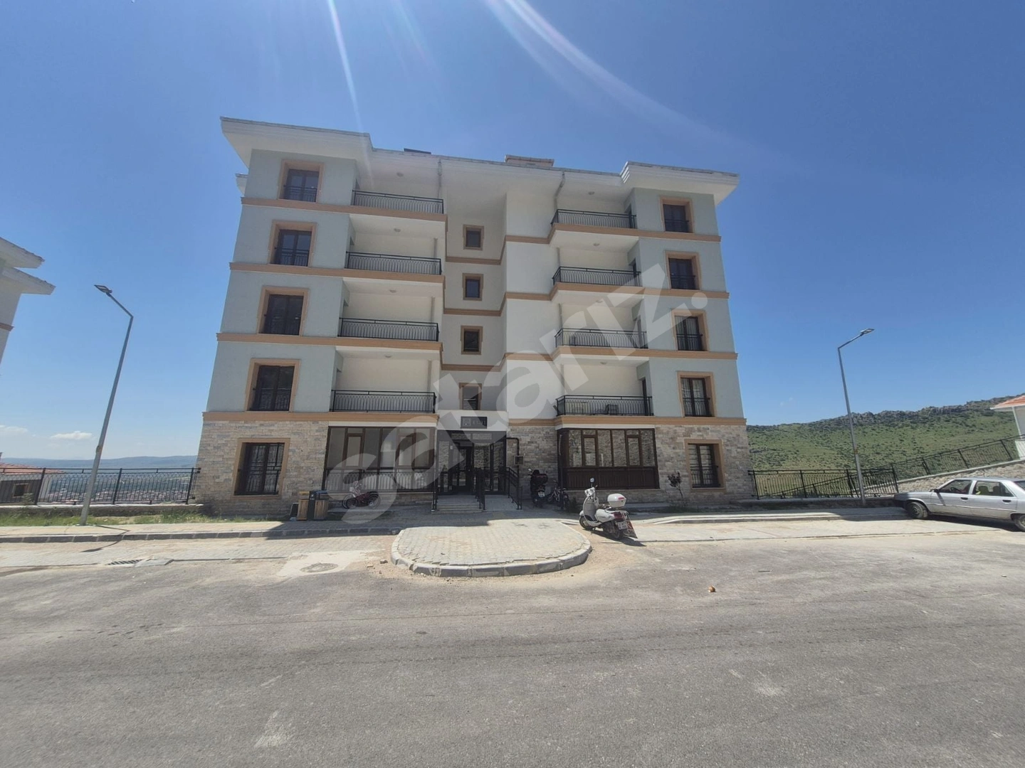 KARACA EMLAK KANLICA GÖKÇE TOKİ 4. KAT MANZARALI 2+1 SIFIR DAİRE