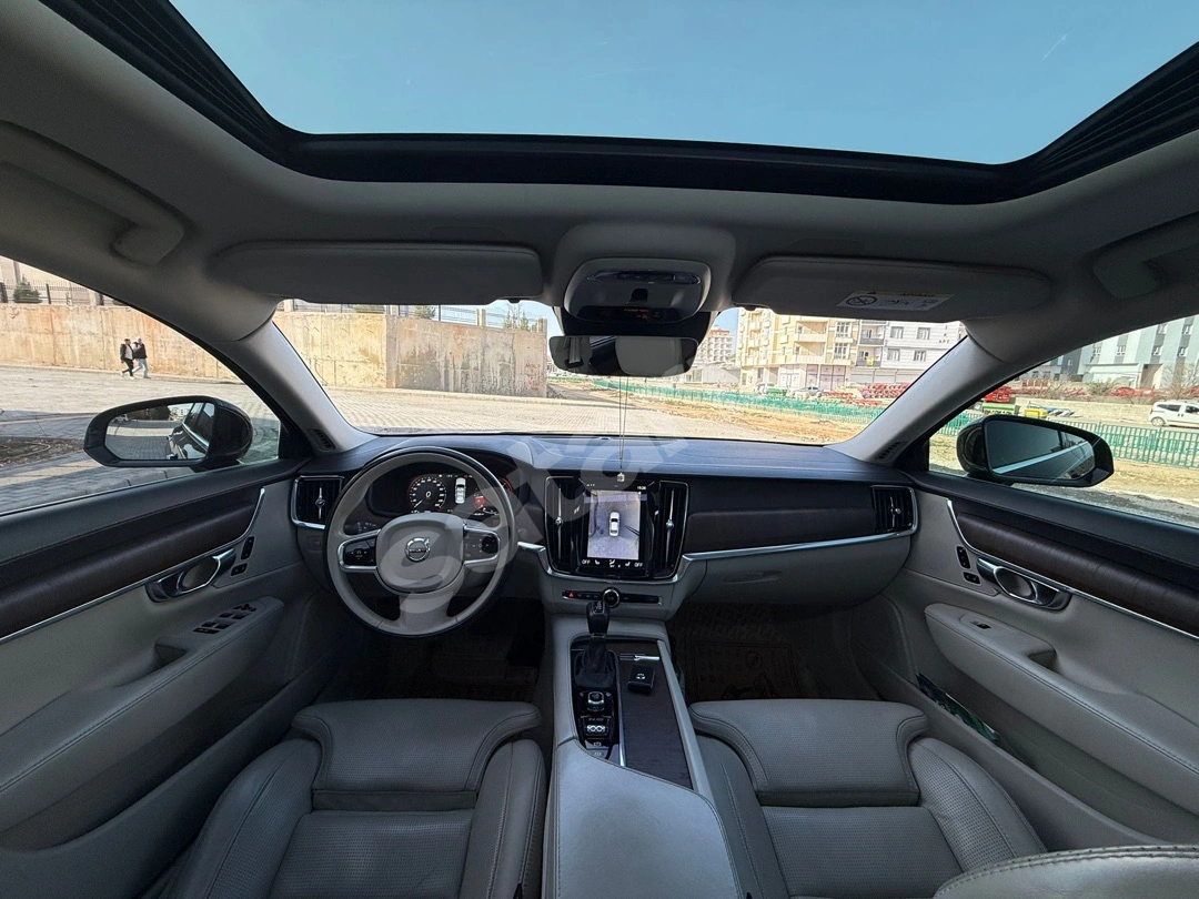 VOLVO S 90