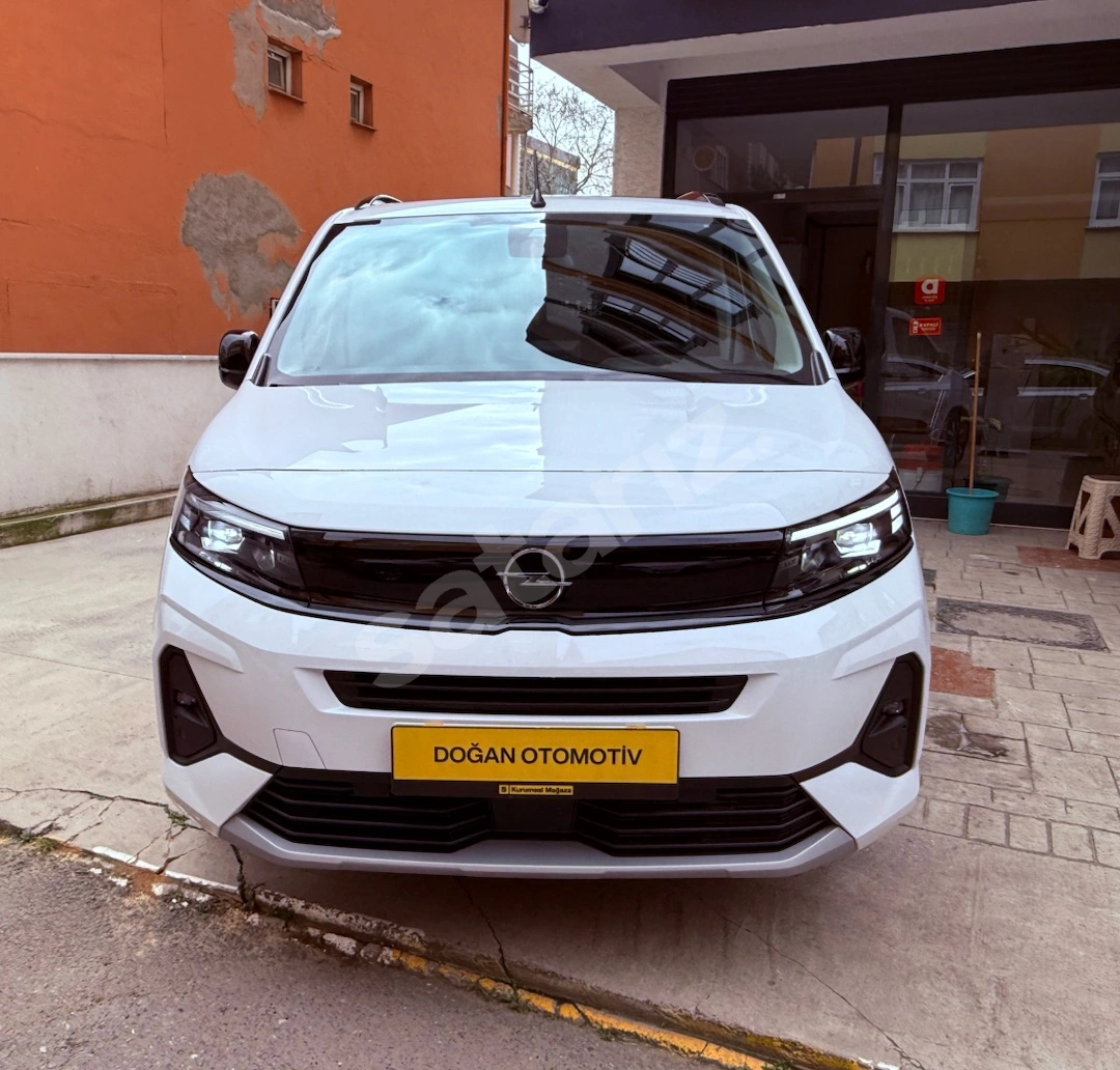 2025 Opel Combo 1.5 D ULTİMATE 13.000 KM HATASIZ