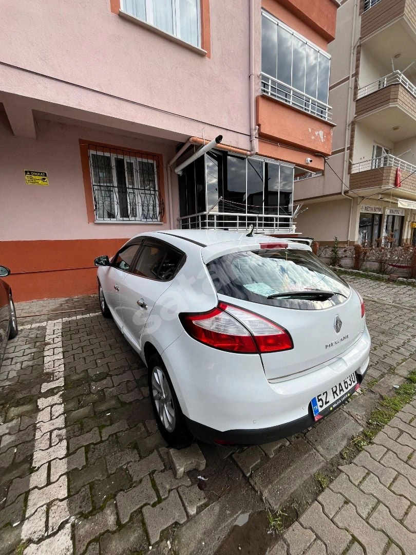Renault Megane 3 Hb (Acil Satılık)