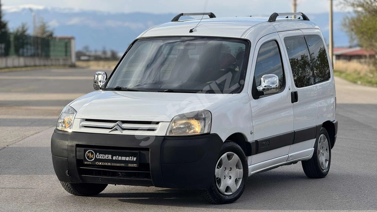ÖZDER OTOMOTİV'den BERLİNGO 1.9D COMBİ