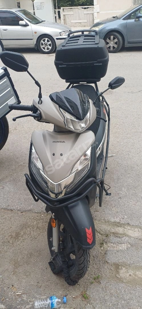 ILK SAHİBİNDEN 2024 MODEL 2250 KM