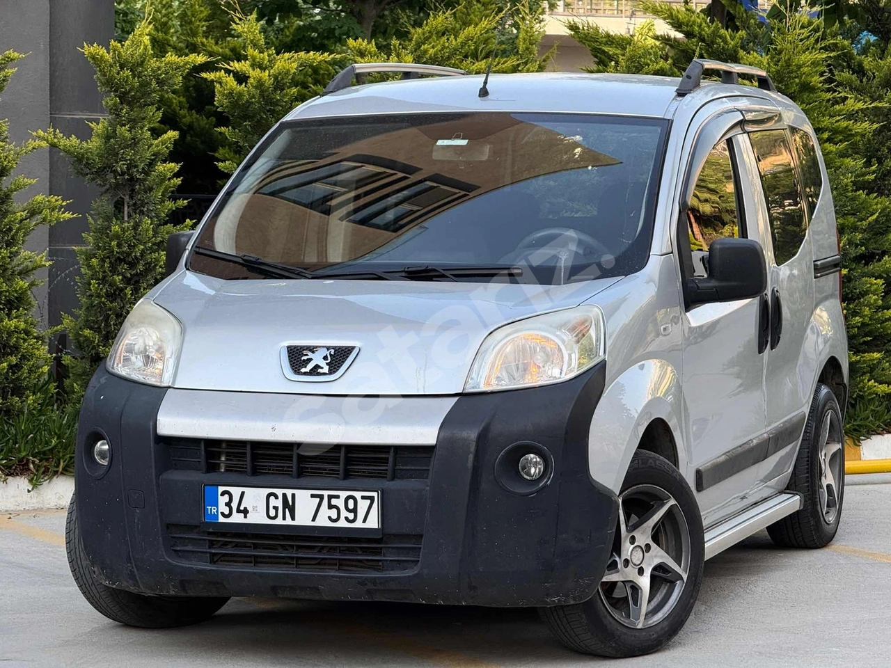 ÇİFT SÜRGÜ TEK KAPAK DÜŞÜK KM EMSALSİZ TEMİZLİKTE