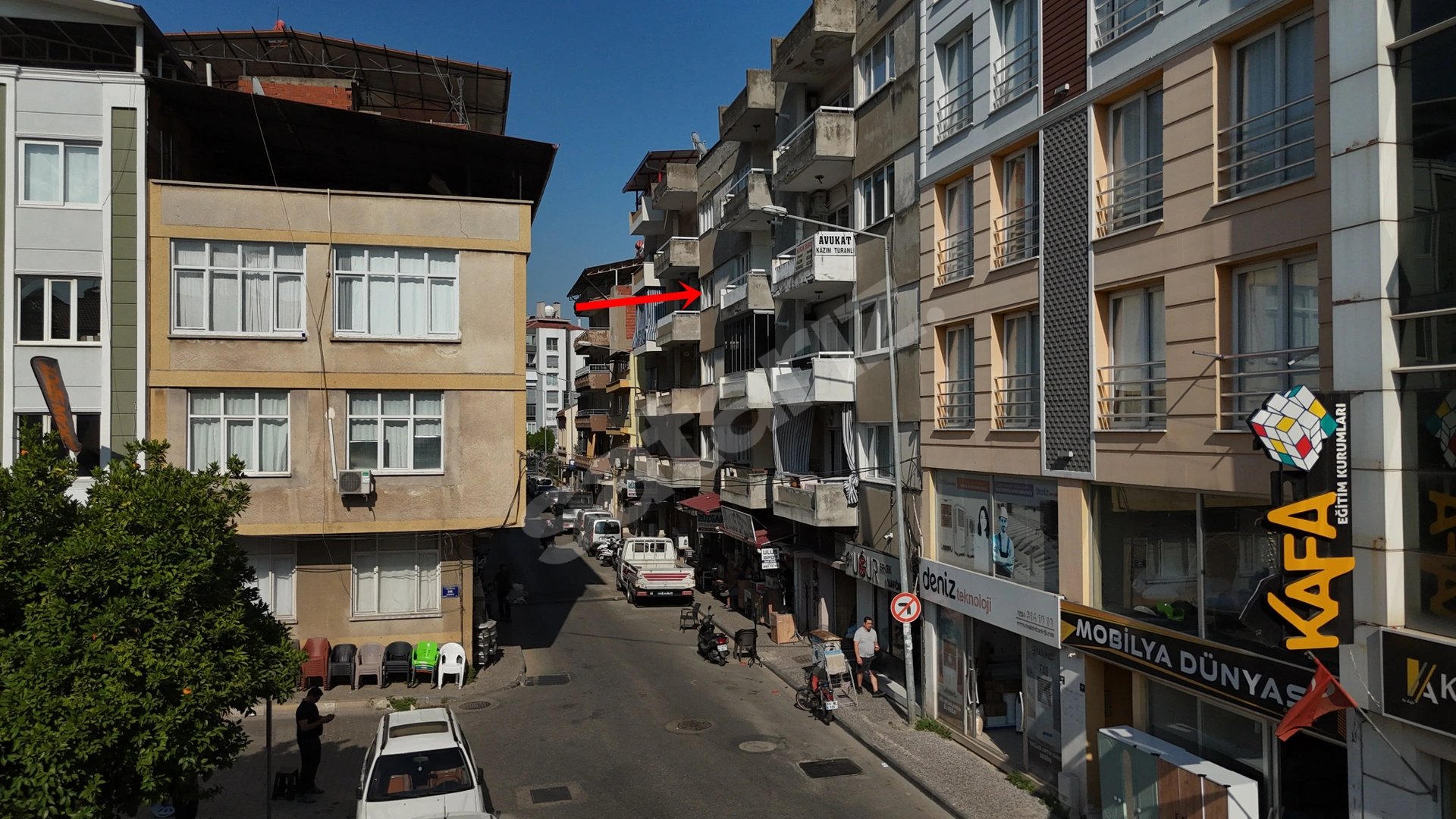 NAZİLLİ'NİN TAM MERKEZİNDE ARAKAT DOĞALGAZLI SATILIK DAİRE
