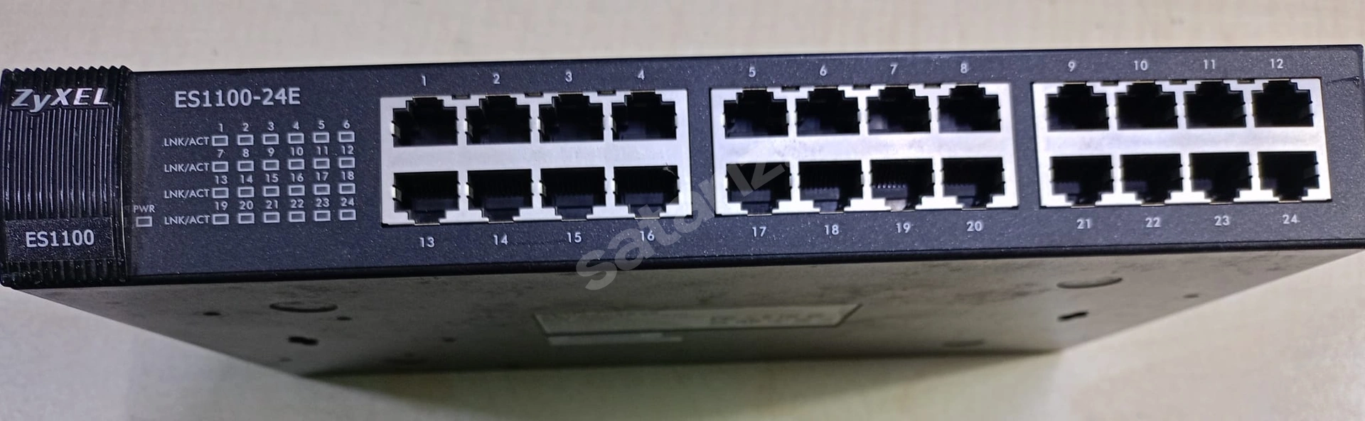 ZYXEL ES1100-24E 24 PORT 10/100 Mbps FAST ETHERNET YÖNETİLEMEZ SWITCH