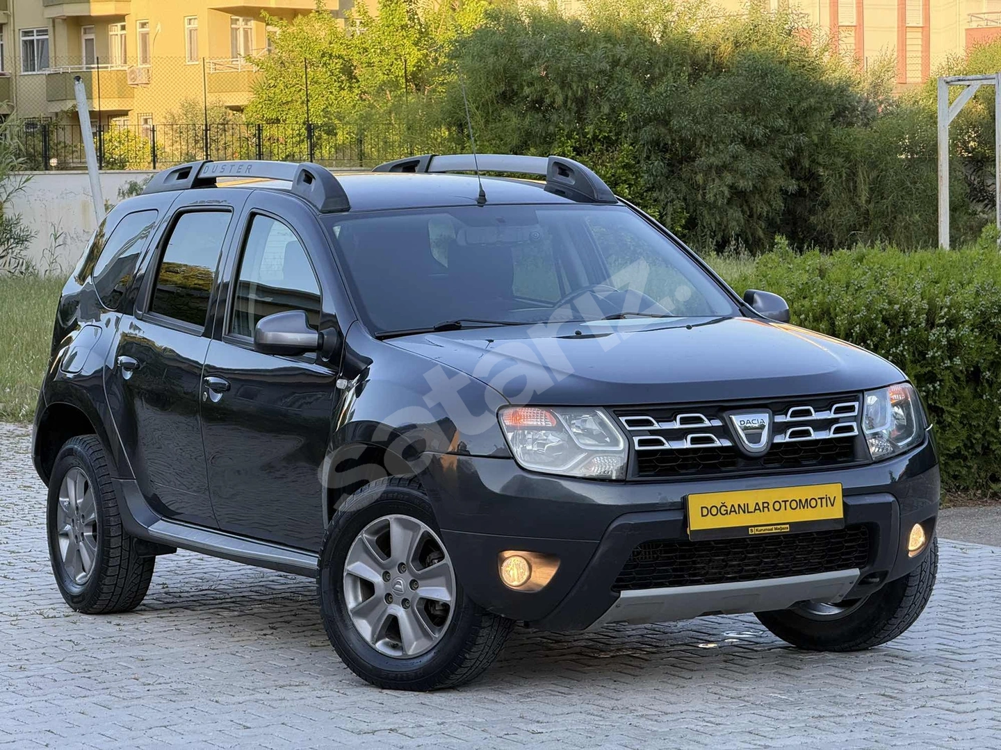 DOĞaNLAR'DAN 2016 DUSTER 4X4 LAUREATE LOOK 110'LUK 220,000 KM