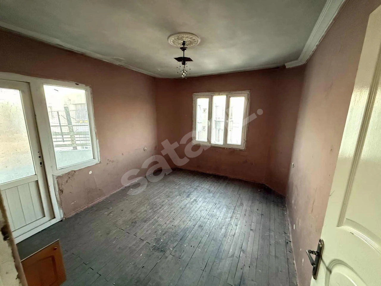 CUMHURİYET MH. BARIŞ YAPI SİTESİNDE UYGUN FİYATLI DAİRE