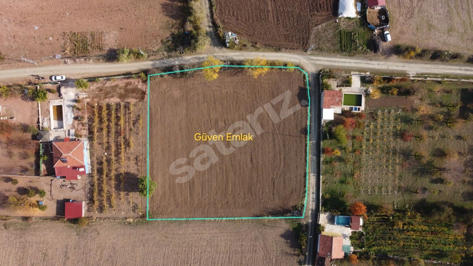İMARA 200 METRE MESAFEDE KÖŞEBAŞI 3074 m² BAĞ YERİ...