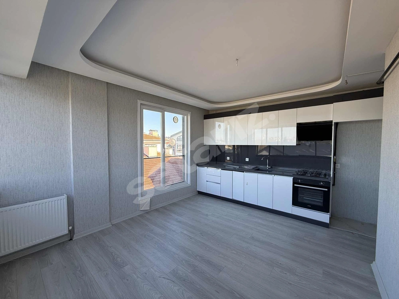 "alaçatı'dan" İNCEK BULVAR'DA ÖN CEPHE FİBERLİ 3+1 KİRALIK DAİRE